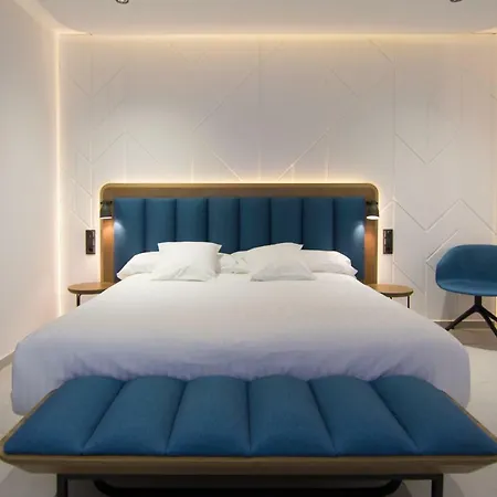 Roomtiques Guest house 3*